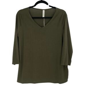 Dear Scarlett Olive Green Wrinkle Free V Neck Blouse Women’s Medium NEW